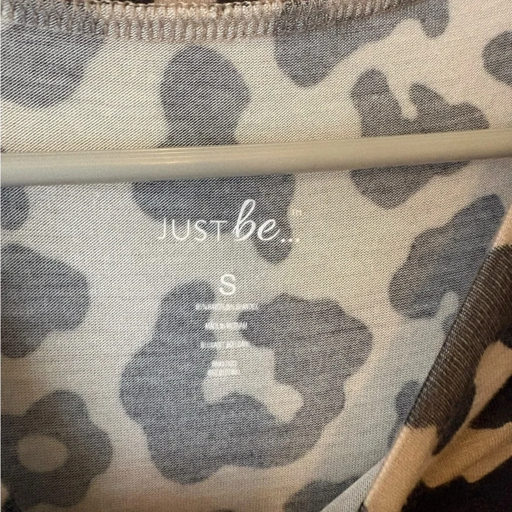 Just Be Leopard Print Short Sleeve Tee - Brown and Black - Picture 3 of 4